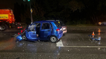 В Воронеже в жестком ДТП с участием грузовика, автобуса и легковушек погибла женщина
