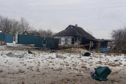 Дом многодетной семьи попал под обстрел в Белгородской области