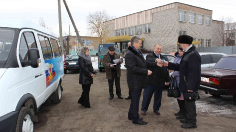 Многодетная семья из Таловского района получила «Газель» в рамках губернаторской программы