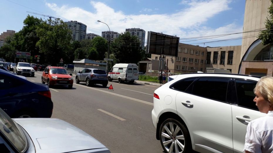 Активисты «Пешеходного Воронежа» предложили способ обезопасить стихийный переход у Цирка