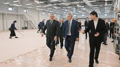 Губернатор Александр Гусев осмотрел производственно-репетиционный корпус воронежского Театра оперы и балета