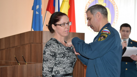 Жительницу Грибановского района наградили за спасение двоих тонущих детей