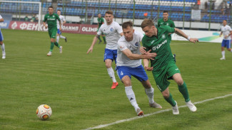 Нулевая ничья, ливень, капитан на секторе фанатов: как воронежский «Факел» завершил сезон