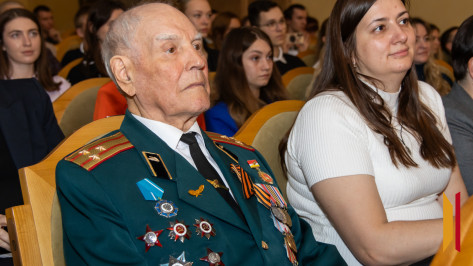 Ветерана из Воронежа Николая Борисова наградили орденом Александра Невского