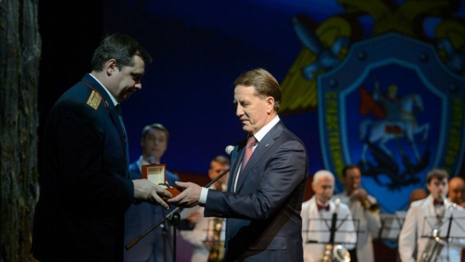 Воронежские следователи получили областные награды