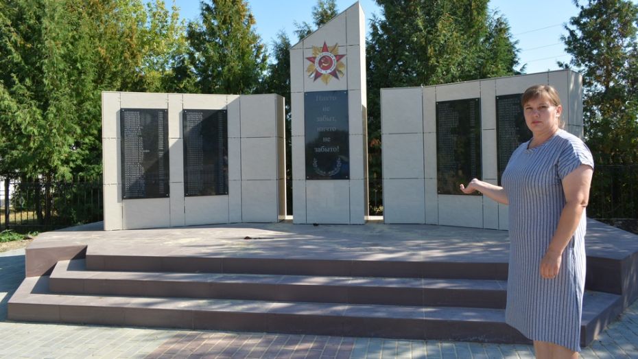 В нижнедевицком селе Новая Ольшанка отремонтировали памятник погибшим в годы ВОВ землякам