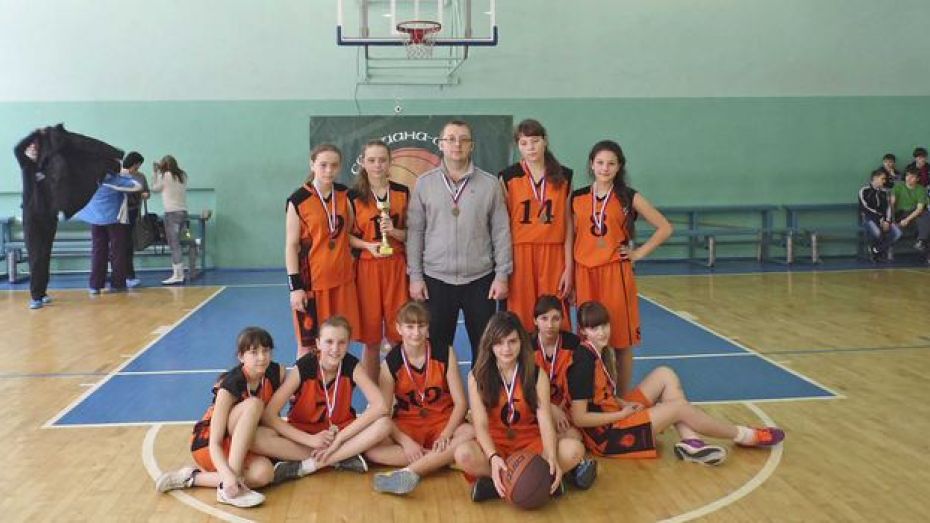 Бутурлиновские баскетболистки завоевали бронзу в региональном этапе школьной баскетбольной лиги