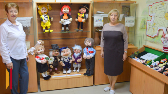 Выставка «Кукольная страна» открылась в Терновском краеведческом музее