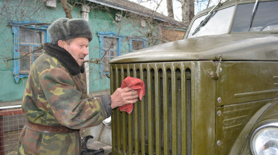 Житель нижнедевицкого села  примет участие  в праздновании  Дня Победы на стареньком «ГАЗоне»  