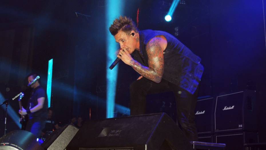 Организаторы воронежского концерта Papa Roach оградили группу от поклонников