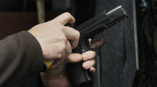 Нелегальных оружейников задержали в Воронежской области