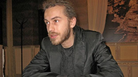 Децл: «Через волосы я поддерживаю связь с космосом»