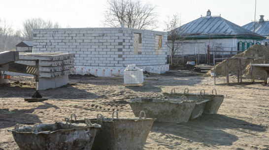 Новые дома в погоревшей воронежской Николаевке достроят к марту 2021 года