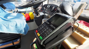 В Воронеже уволили водителя автобуса после отказа пассажиру оплатить проезд картой
