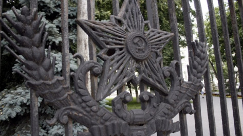 Воронежская фирма разработает проект реставрации исторической ограды Первомайского сада