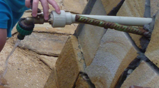 Жителей частных домов Воронежа могут лишить воды и канализации