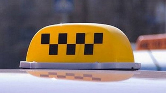 В Острогожске мужчина, угрожая таксисту ножом, требовал у него деньги