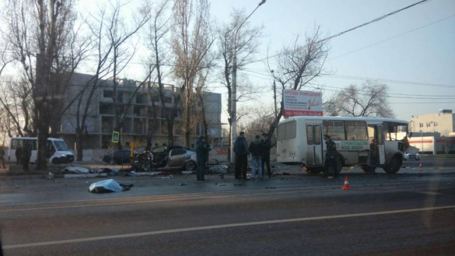 В Воронеже полицейские возбудили уголовное дело после ДТП с автобусом и 4 погибшими