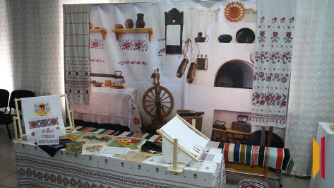 Богучарцев научат вышивать старинные узоры