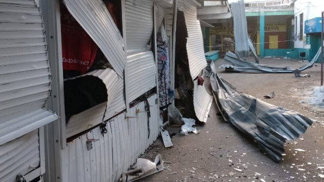 В Воронеже от атаки БПЛА пострадали торговые объекты на Юго-Западном рынке