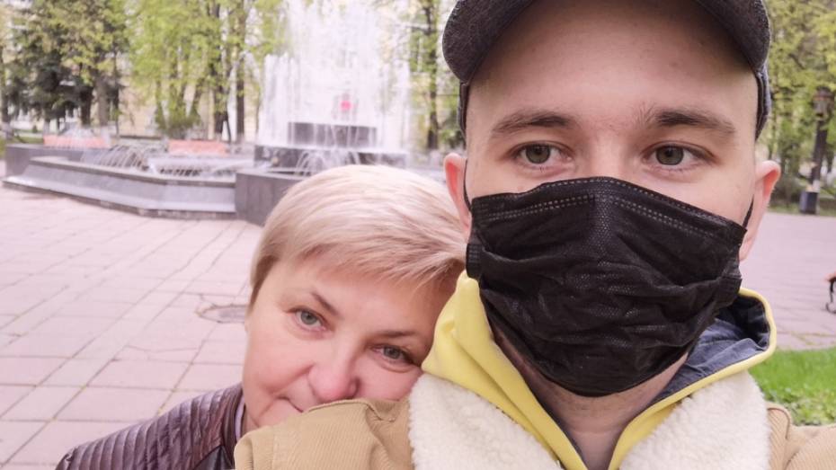 В Ольховатке родители 23-летнего военного попросили помощи в сборе 2,8 млн на его лечение