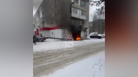Воронежцы сообщили о пожаре на улице Остроухова