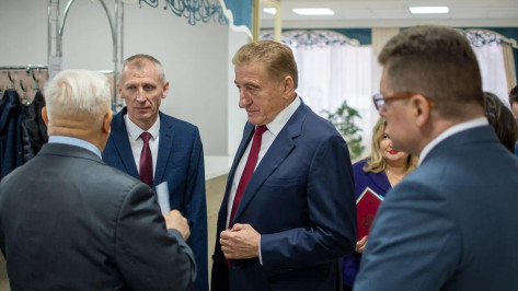 Депутаты Воронежской облдумы приняли участие в торжествах ко Дню работника сельского хозяйства в Таловском районе