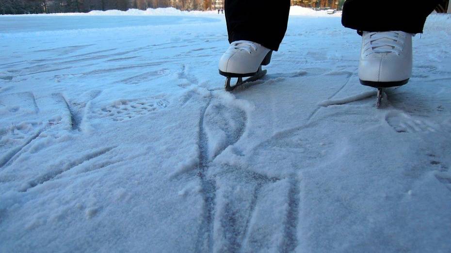 Семилукский школьник получил травму ноги от снегоочистительной машины