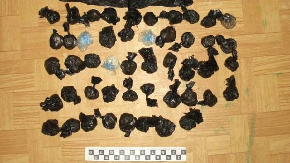 В Воронеже у гражданки Грузии нашли 300 г героина