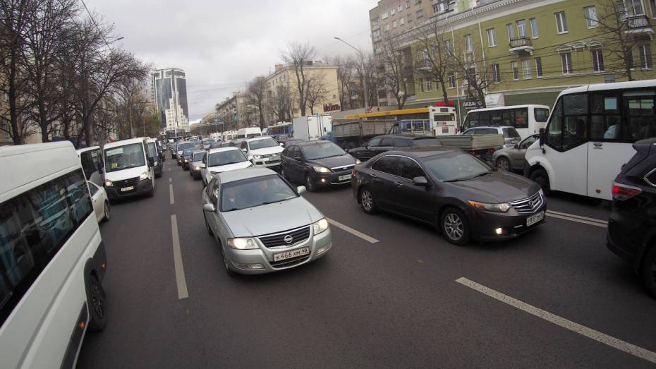 Воронежских водителей предупредили о возможном гололеде 