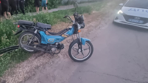 В Воронежской области 11-летний мальчик разбился на мопеде