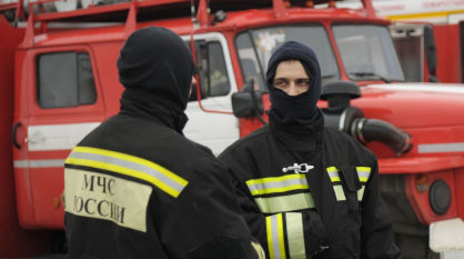 Пожарные эвакуировали 16 человек из загоревшегося дома под Воронежем