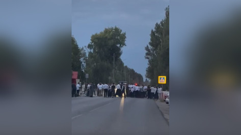 Массовая драка на свадьбе заблокировала дорогу в Борисоглебске Воронежской области