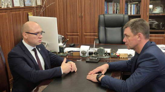 Вице-губернатор Дмитрий Маслов встретился в Воронеже с главой военно-гражданской администрации Харьковской области