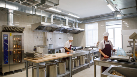 На горячее питание младшеклассников Воронежской области направили 118 млн рублей