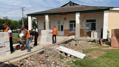 Воронежские строители закончат реконструкцию школы и детсада в ЛНР к новому учебному году