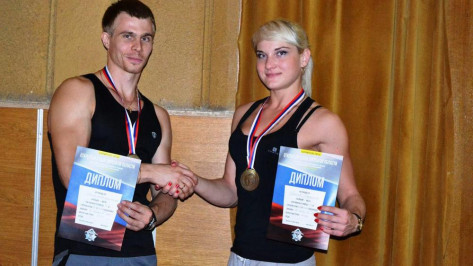 Девушка-бодибилдер из Хохольского района стала чемпионом Липецкой области по пауэрлифтингу