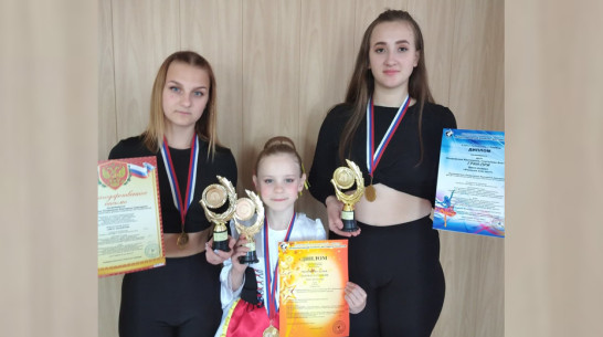 Танцевальный дуэт из Грибановки получил Гран-при международного конкурса «Лига талантов»