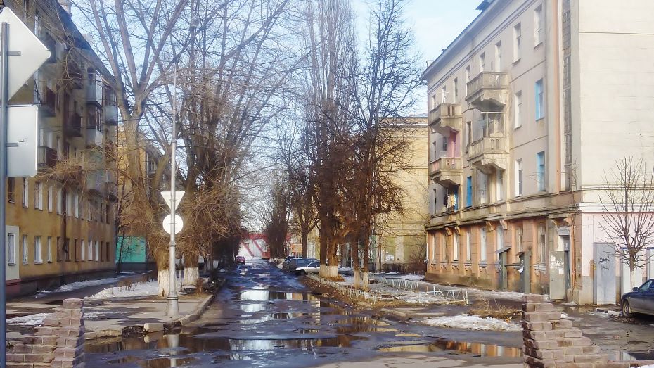 В 27 домов на улице Депутатской этим утром пришло тепло