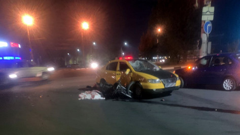 Молодой мотоциклист погиб в Воронеже в ночном ДТП