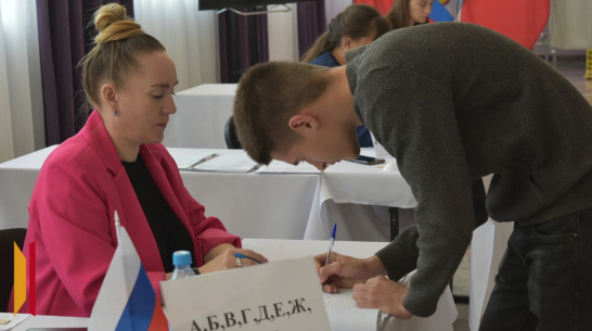 Грибановец пришел на выборы в день своего 18-летия