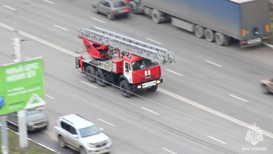 Пожарные машины съедутся к рынку «Придача» в Воронеже