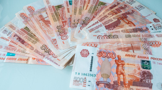 Четверо воронежцев заработали 7,6 млн рублей на незаконном обналичивании денег