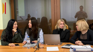 Деньги, смартфоны и ноутбуки: в воронежском суде исследовали вещдоки по делу о диссертационных взятках в ВГТУ