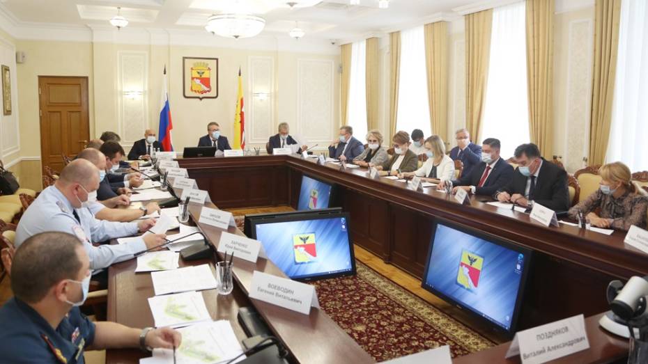 В администрации Воронежа обсудили обеспечение безопасности на День знаний