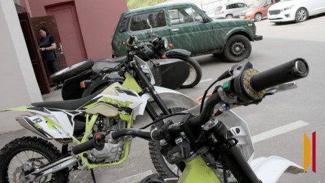 Воронежский ТЮЗ отправит в зону СВО «Ниву» и три мотоцикла