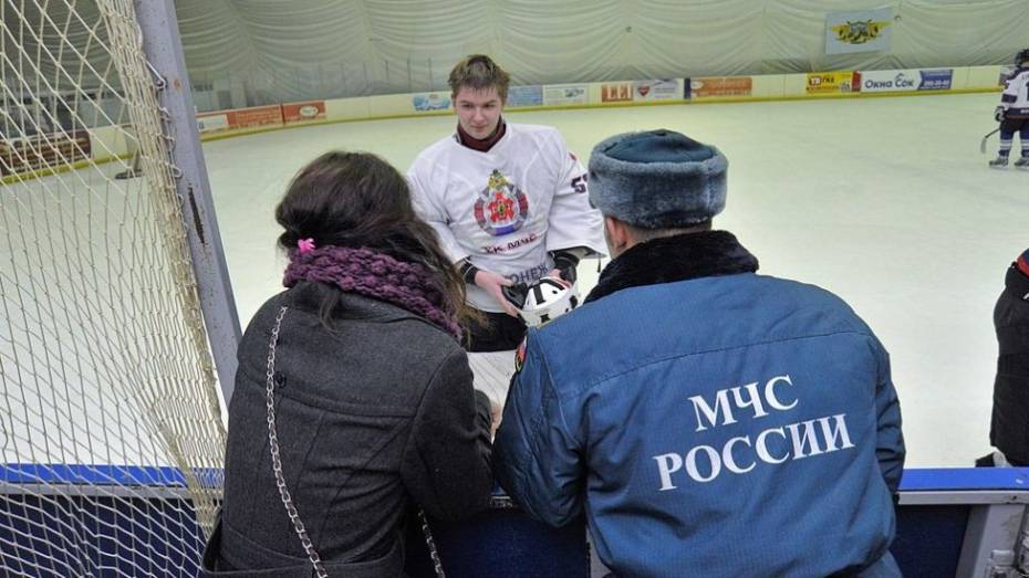 Воронежский спасатель получил шанс сыграть за клуб КХЛ