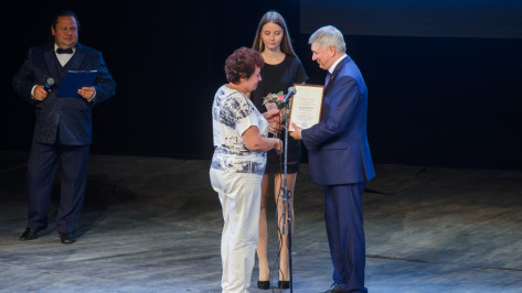 Александр Гусев поздравил воронежских строителей с профессиональным праздником