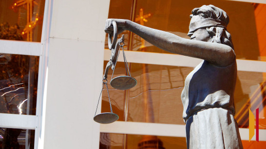 В Воронеже ФСБ задержала двух адвокатов, вымогавших 5 млн рублей у клиента