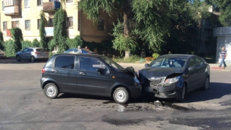 В Воронеже в ДТП с двумя иномарками пострадали 4 человека